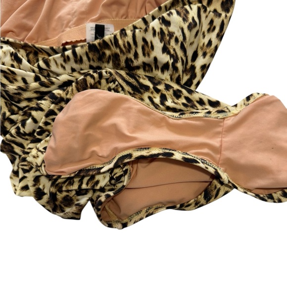 J. Crew Ruched Bandeau One Piece in Leopard Print size 10 - Picture 6 of 6